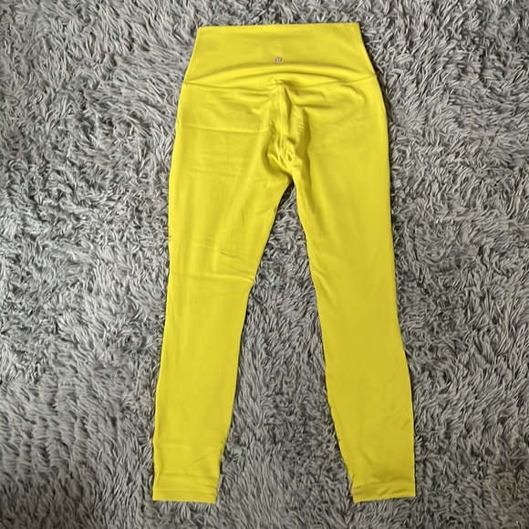 Lulu Align HR 25” - Picture 2 of 2